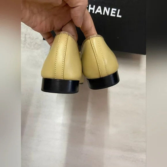 Chanel Beige and Black Women's Ballet Flats - Picture 4 of 9